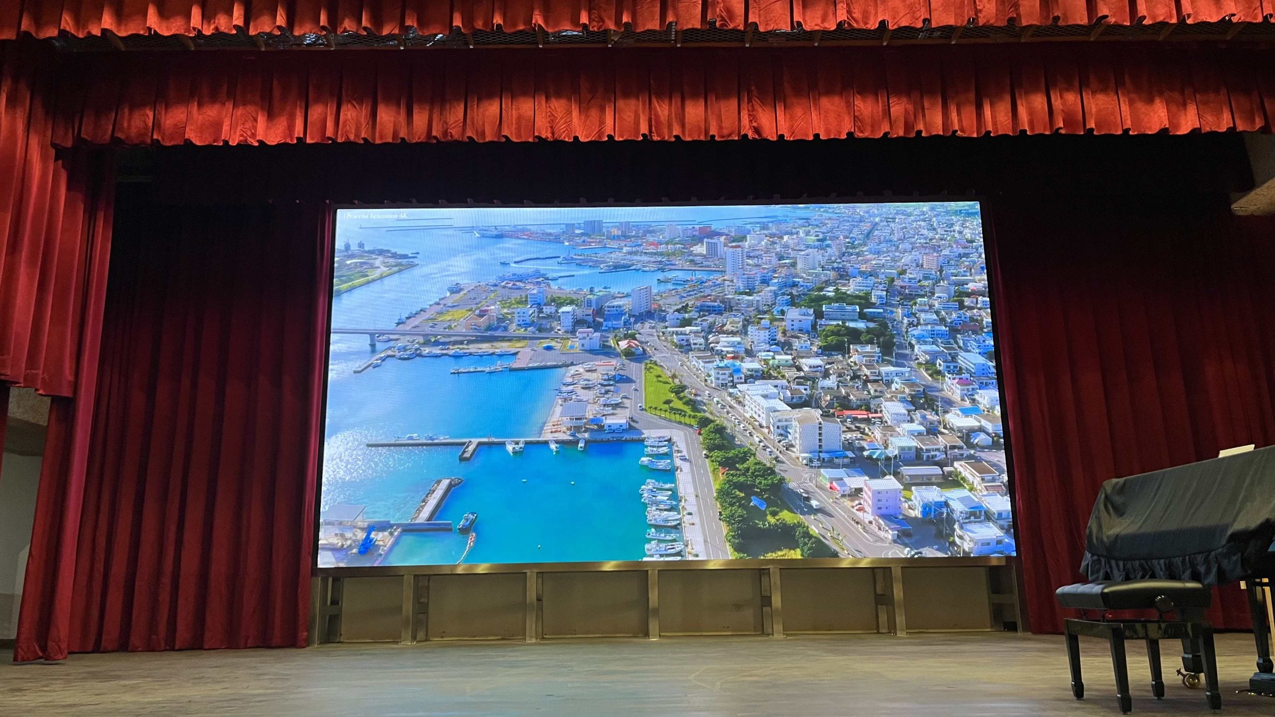 Indoor P2.5 LED display3